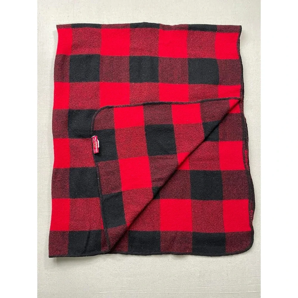 Marlboro Country Store Red Wool Blanket Buffalo Plaid Northwest Co. 65 X 56